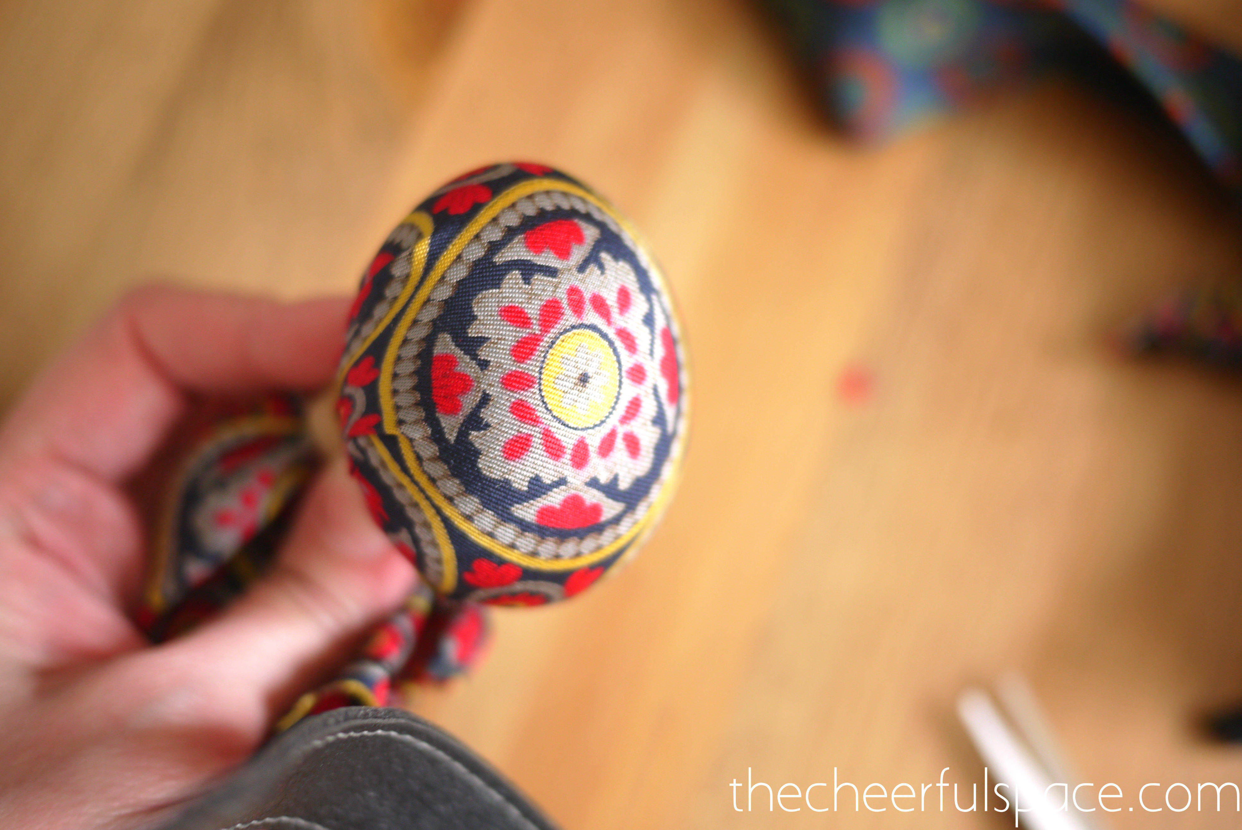 silk-tie-dyed-easter-eggs-03