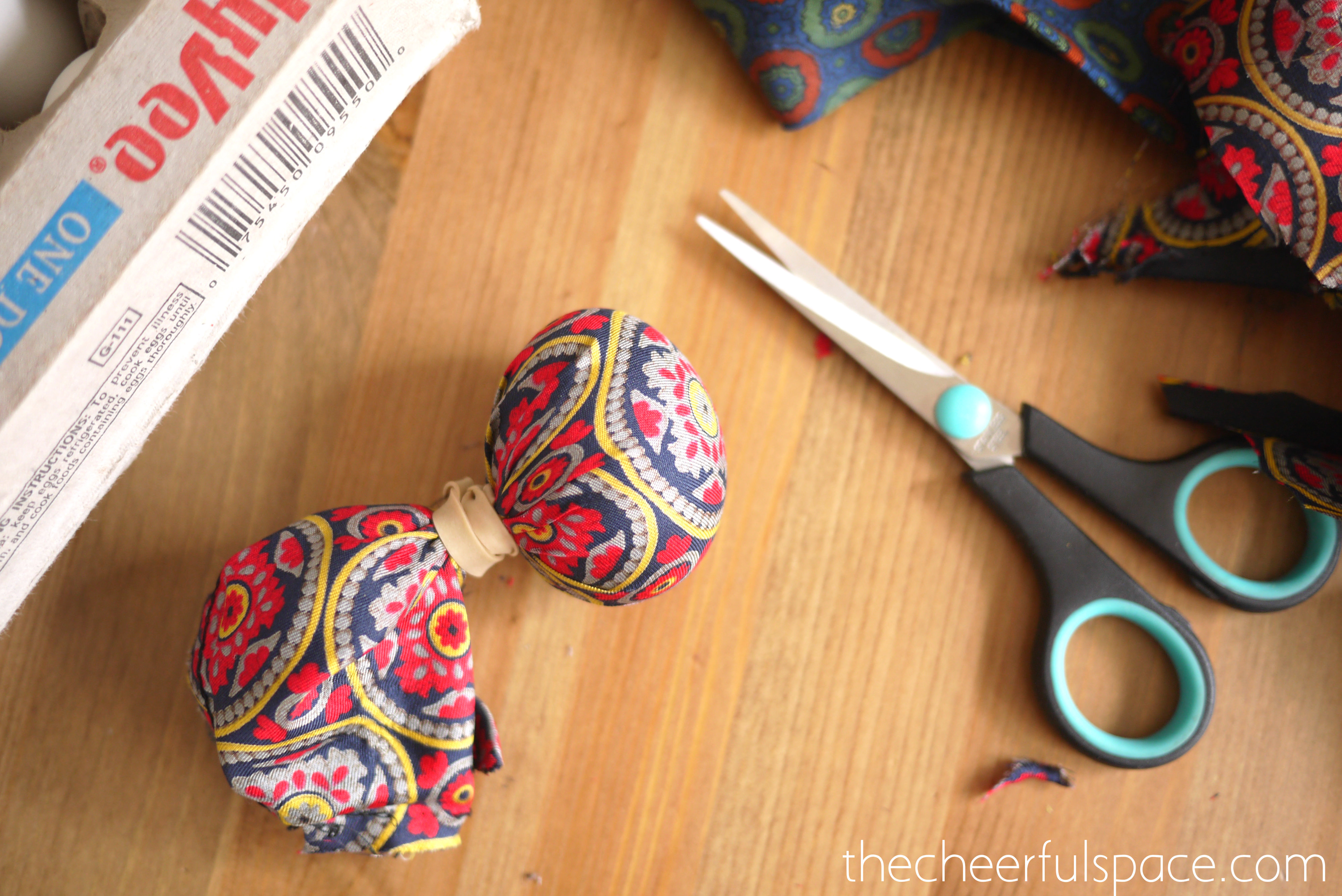 silk-tie-dyed-easter-eggs-04