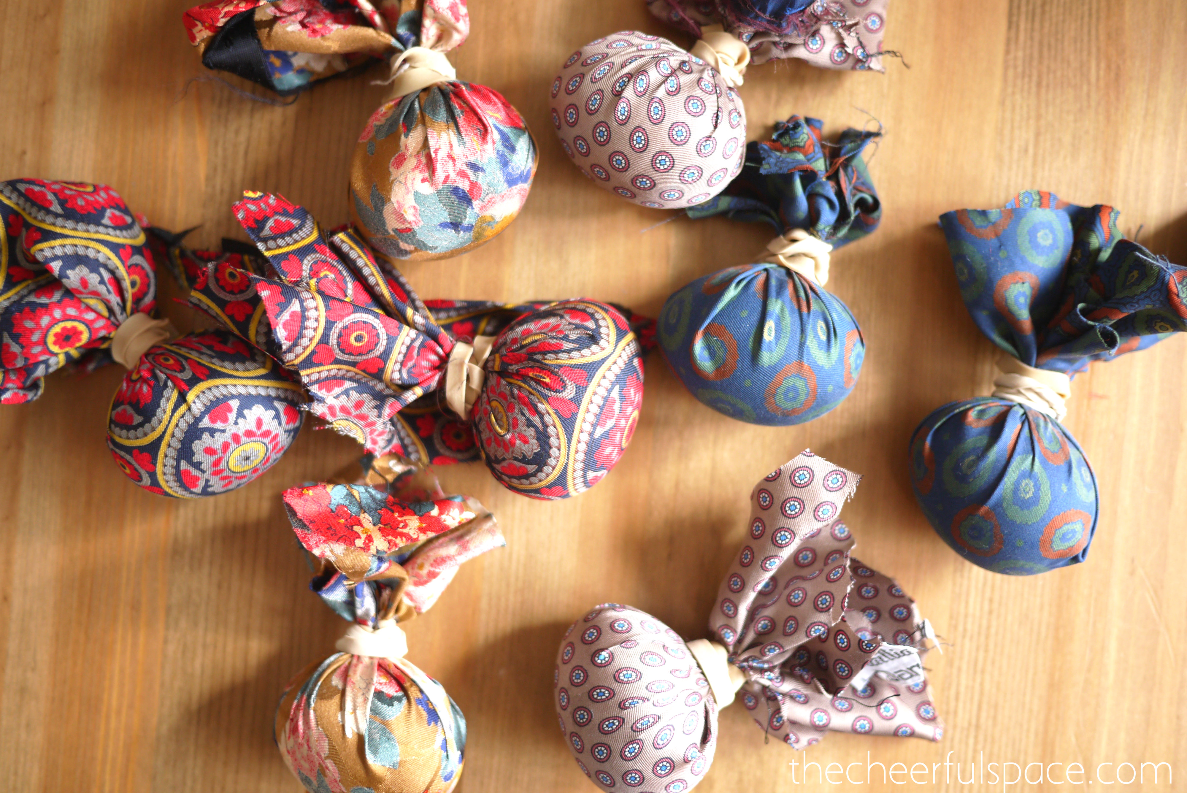 silk-tie-dyed-easter-eggs-07