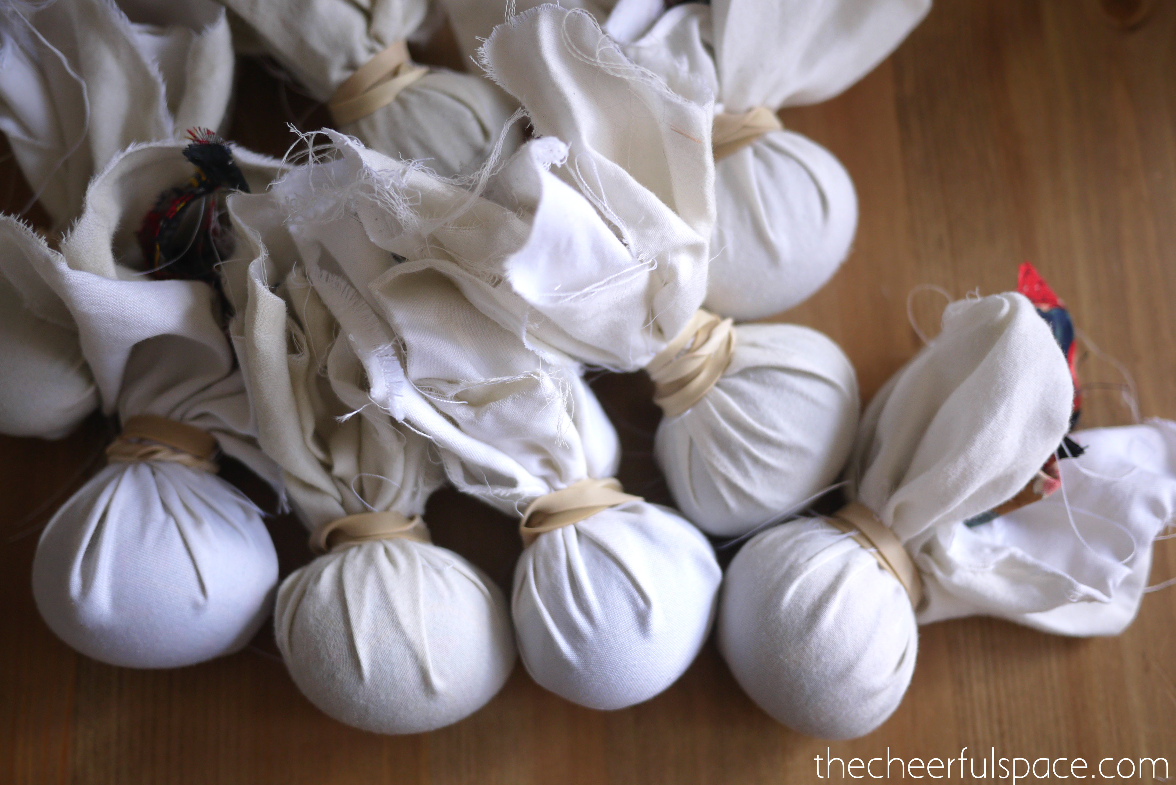 silk-tie-dyed-easter-eggs-10