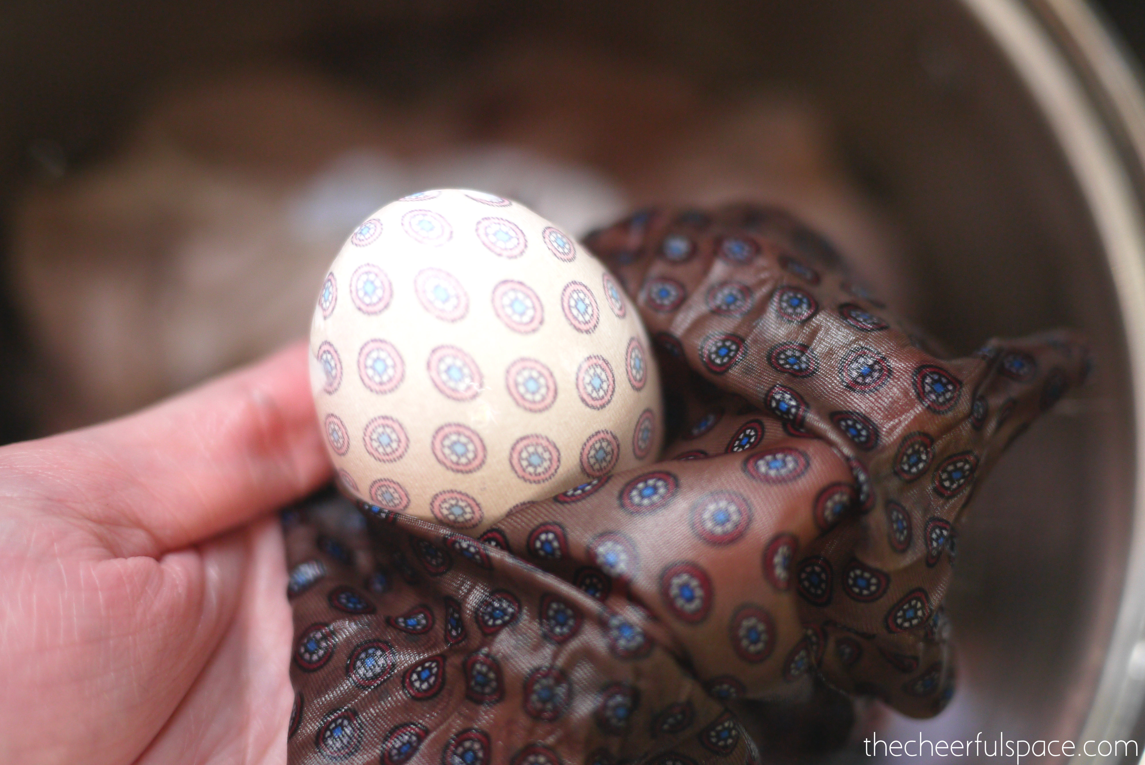 silk-tie-dyed-easter-eggs-14